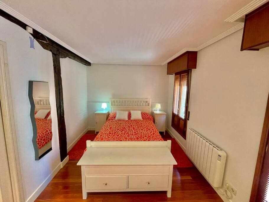 Andra Mari Etxea Apartamento En Parte Antigua Бермео Экстерьер фото