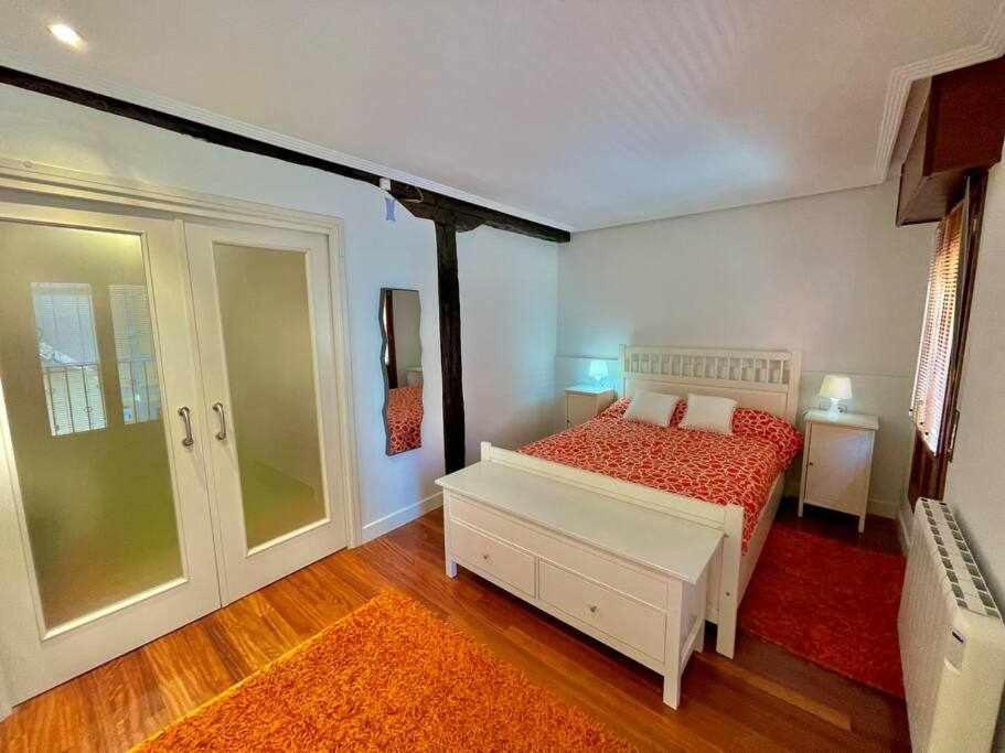 Andra Mari Etxea Apartamento En Parte Antigua Бермео Экстерьер фото